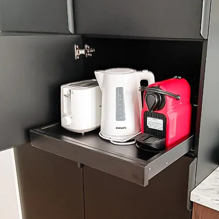 Spacious 1-bedroom In The Heart Of Old Town Apartman